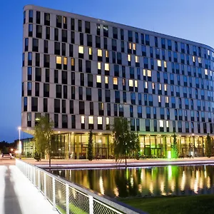 Hotel Courtyard By Marriott Prater/messe ****